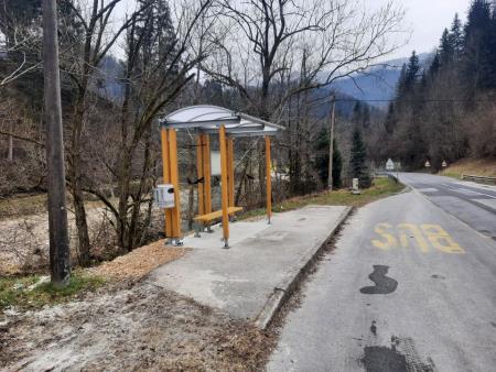 Avtobusno postajališče v Hudi Luknji št.1